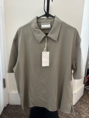 ZARA Men's Short-Sleeve Zip Polo in Olive